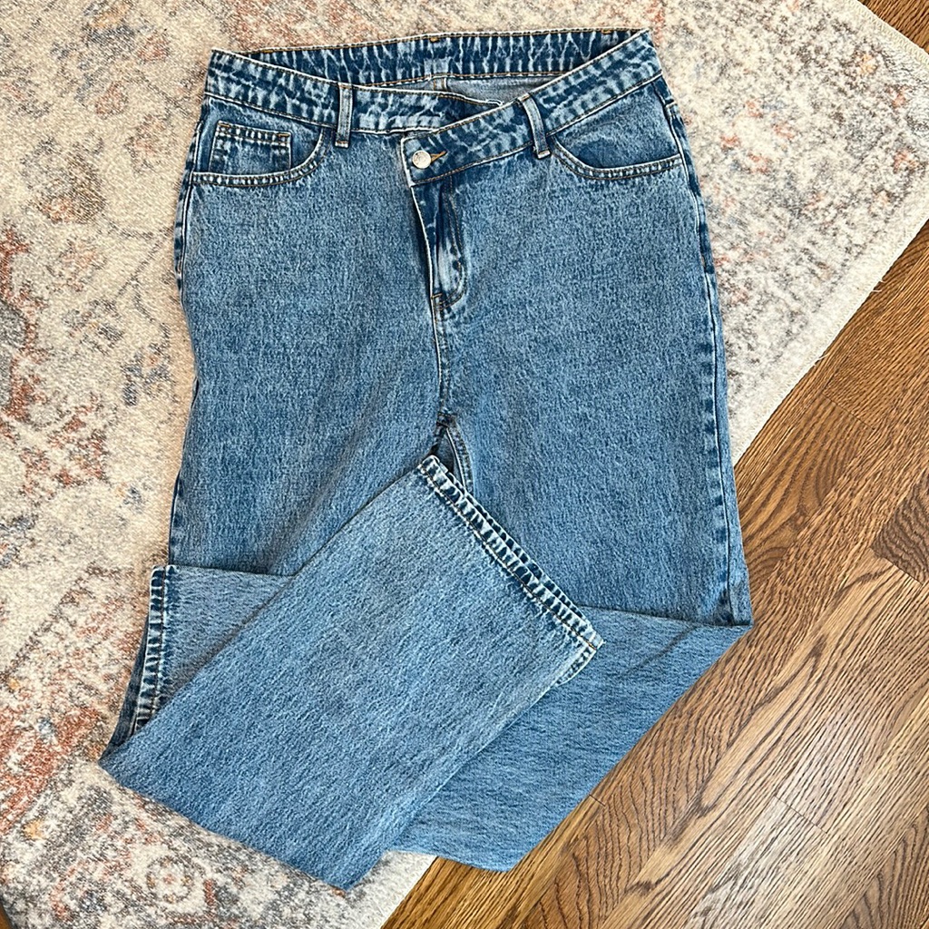 Split Hem Jeans